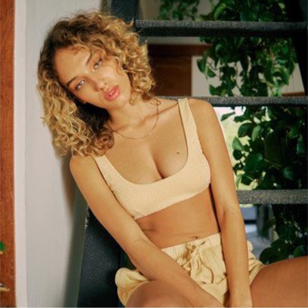 🔆 RVCA Run Wild Scoop Neck Bikini Top